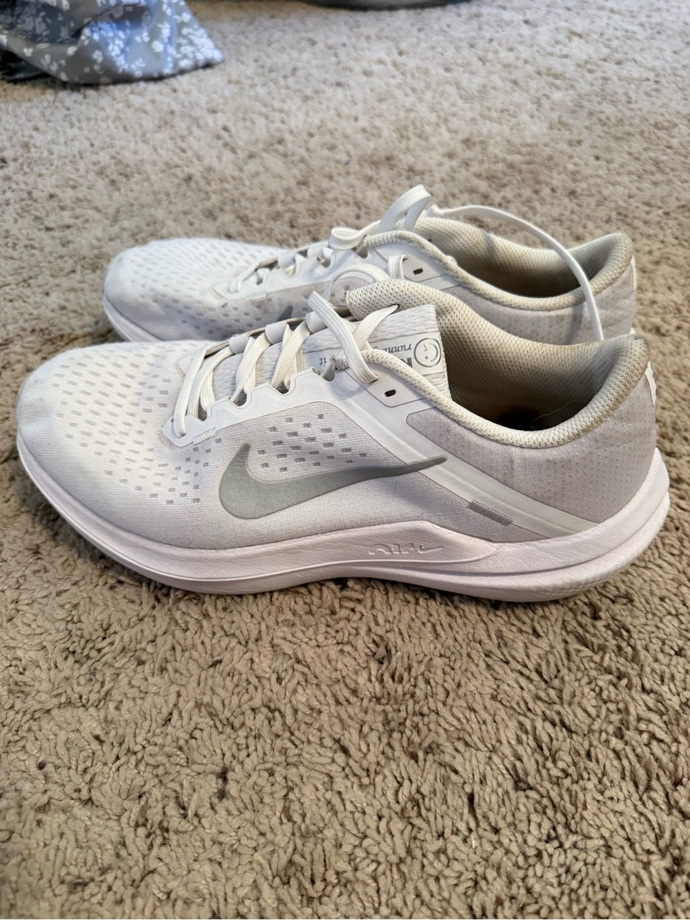 Nike Women’s White Athletic Running Shoes with Light Gray Swoosh